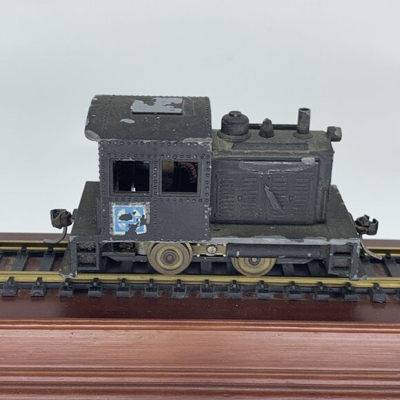 Penn Line Whitcomb D-1 HO 0-4-0 Diesel Switcher Brass Frame Zinc Body ATSF Vtg - Picture 4 of 15